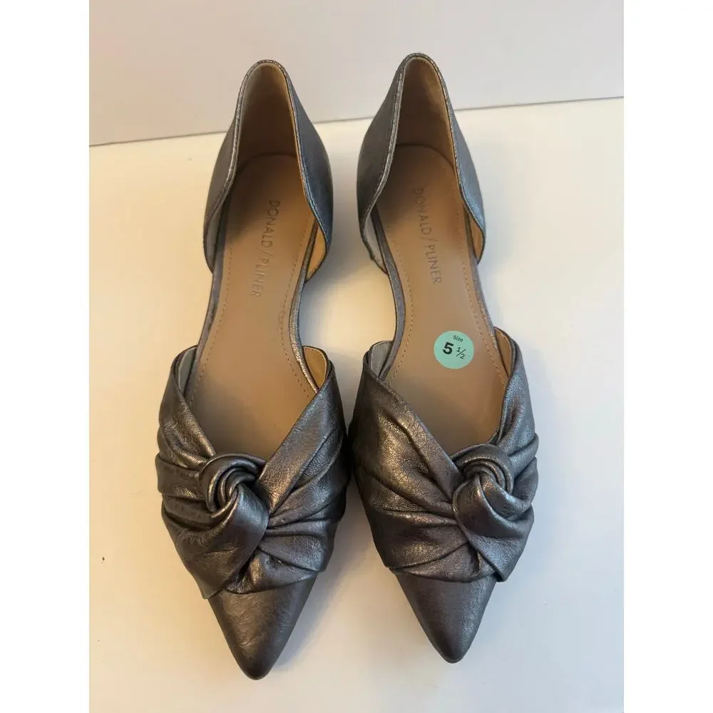 Donald J. Pliner D’Orsay Flats Women’s Size 5.5 Metallic Silver Leather Ruched